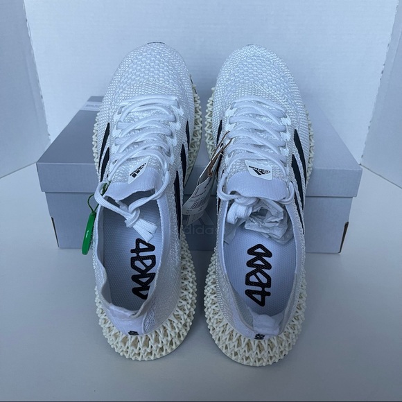 SOLD ADIDAS - 4DFWD CoreWhite - Picture 4 of 11